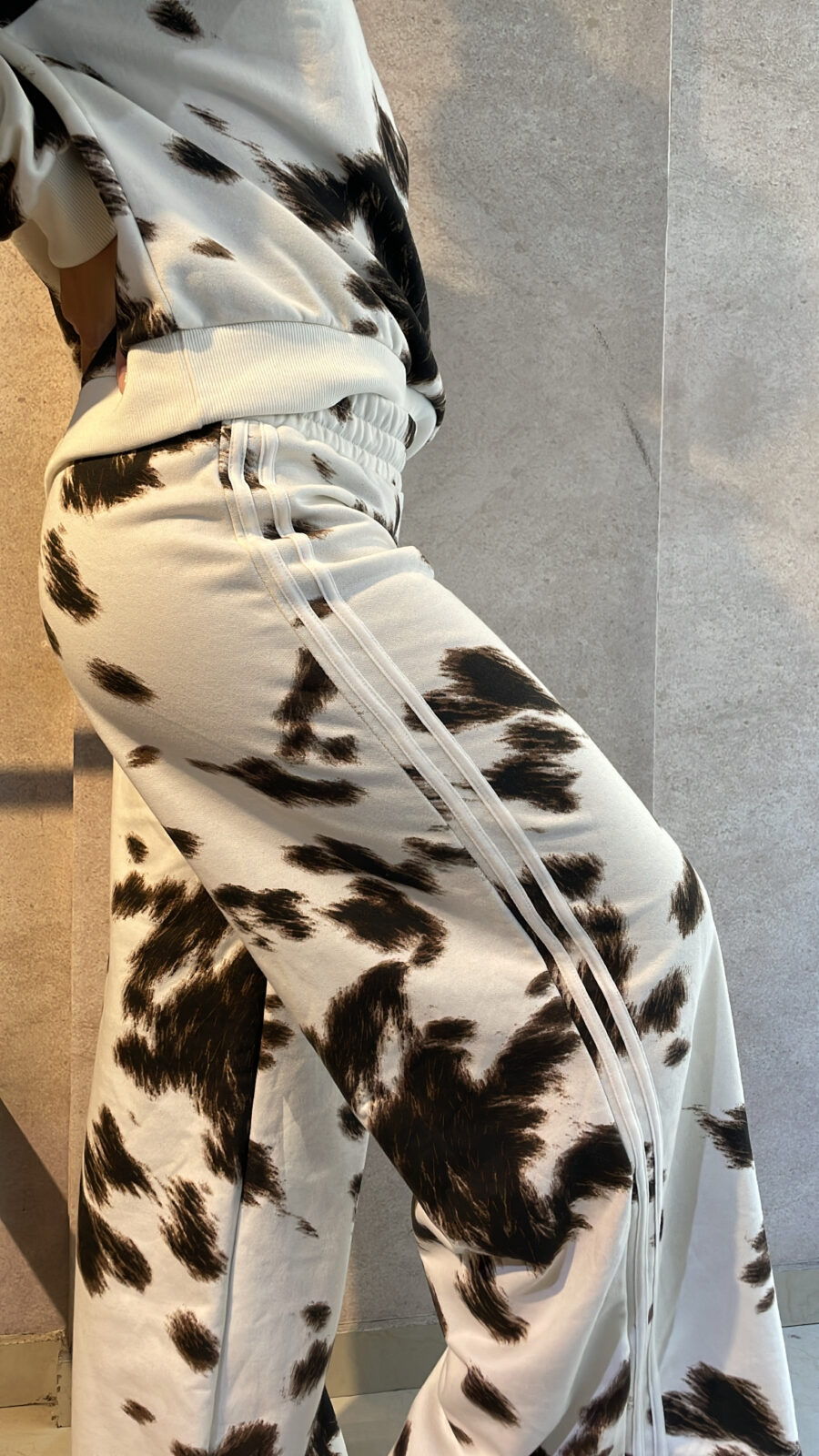 Wide Cow